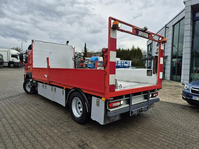 Volvo FM 330/ SKRZYNIA / HDS HIAB 840KG / KABINA SYPIALNIANA /AUTOMAT!