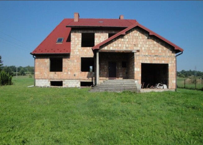 Dom iętrowy 200m2 w Jaśle- stan surowy otwarty.