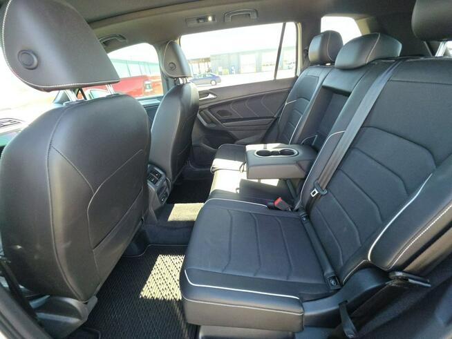 Volkswagen Tiguan 4x4 / SEL R-Line / mała szkoda / niski przebieg