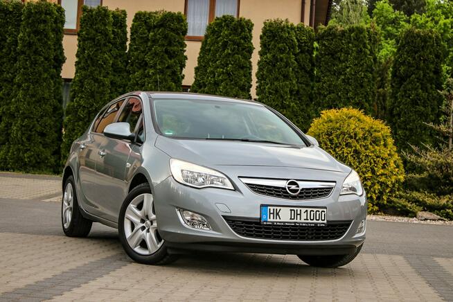 Opel Astra Klimatyzacja Podgrzewane Fotele Tempomat Podgrzewana Kierownica