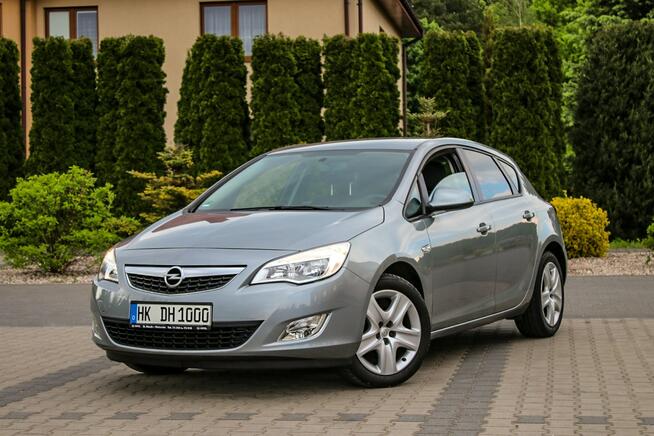 Opel Astra Klimatyzacja Podgrzewane Fotele Tempomat Podgrzewana Kierownica