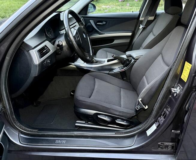 BMW 318i - całe ORYGINAŁ LAKIER - udokumentowany przebieg
