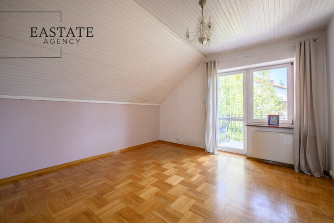 Dom wolnostojący 370 m², garaż, 2300 m² działki