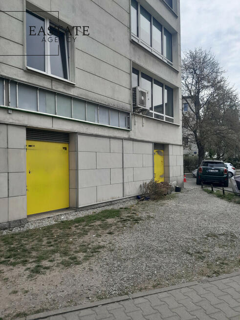 Z ogródkiem 39m2 | Duże witryny z dwóch stron