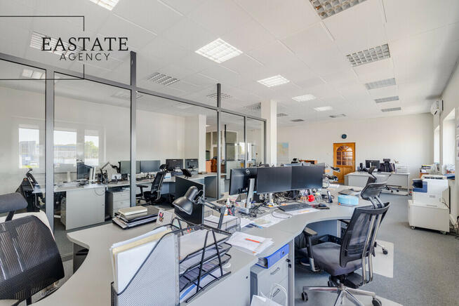 Przestronne Biuro w Gdyni – Ul. Hutnicza, 287 m²