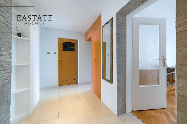 Przestronne 3 pokoje, 64 m², garaż, 3. piętro