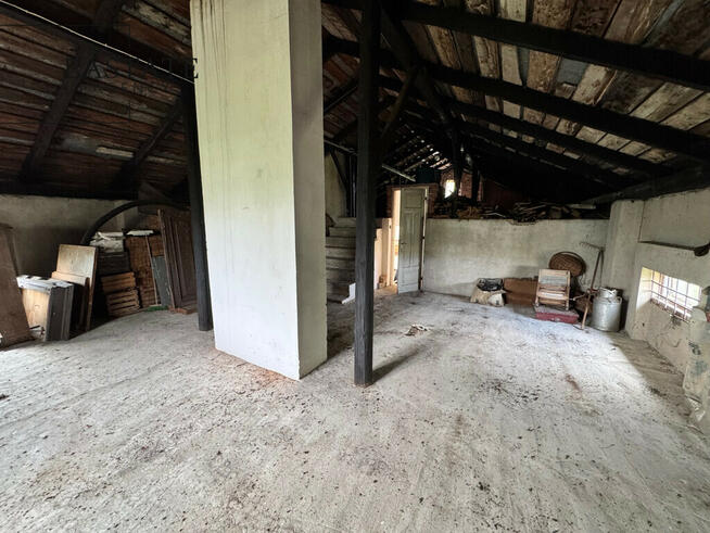 Na sprzedaż przestronny dom 280 m² na działce 0,9 ha – Świdno, gm. Mogielnica