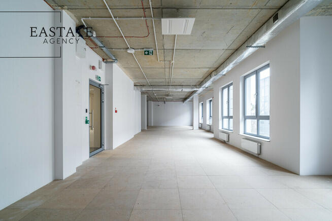 Lokal Do Adaptacji, Dostępny Parking, Blisko SKM