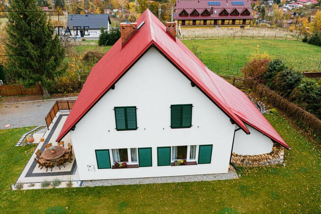 Dom inwestycyjny z widokiem na Panoramę Wisły.