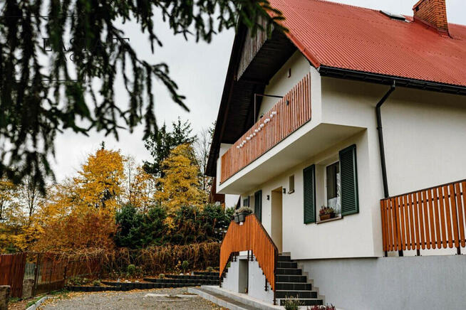 Dom inwestycyjny z widokiem na Panoramę Wisły.
