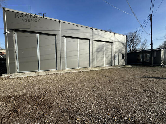 Hala z biurem 194 m², plac 800 m²