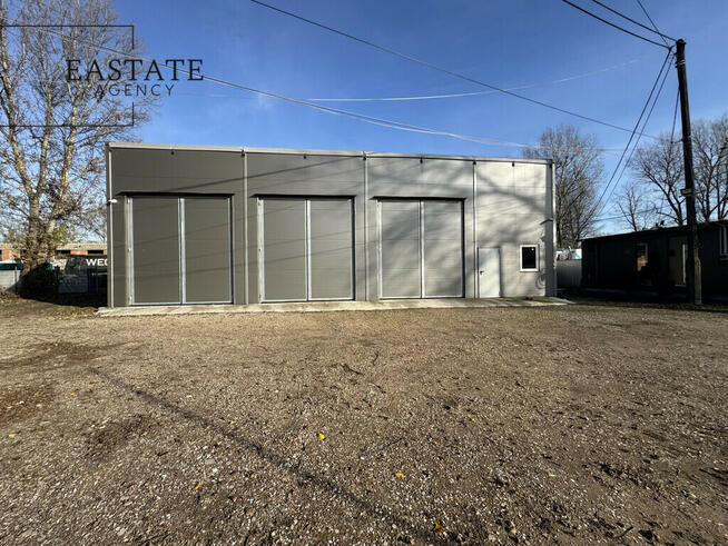 Hala z biurem 194 m², plac 800 m²