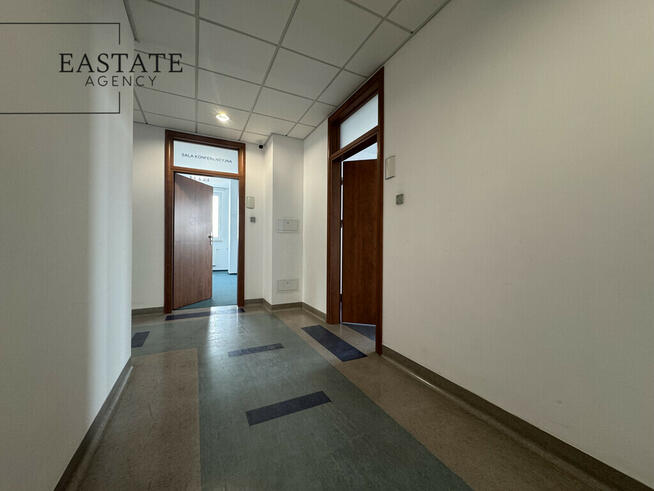 Biuro 285 m², 7 gabinetów, klimatyzacja, garaż