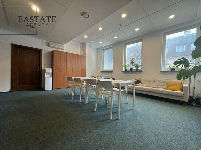 Powierzchnia biurowa 620m², układ gabinetowy