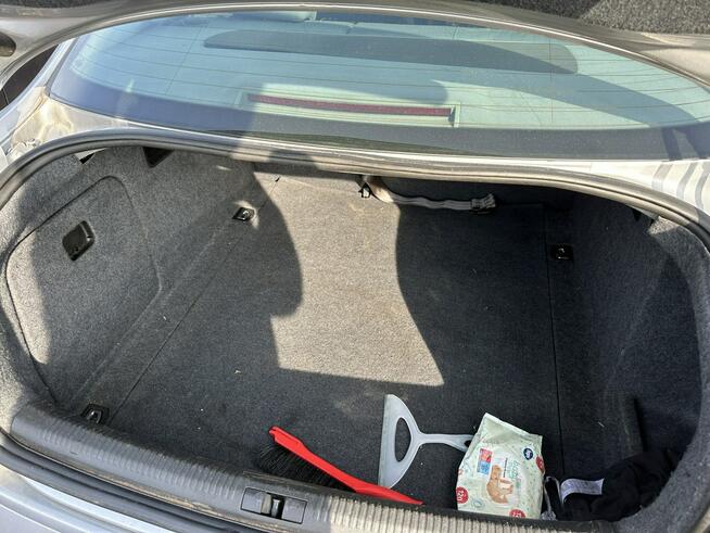Audi A4 2,0 benzyna, klimatronik,kamera, nawigacja,podg. fotele,niski przebieg