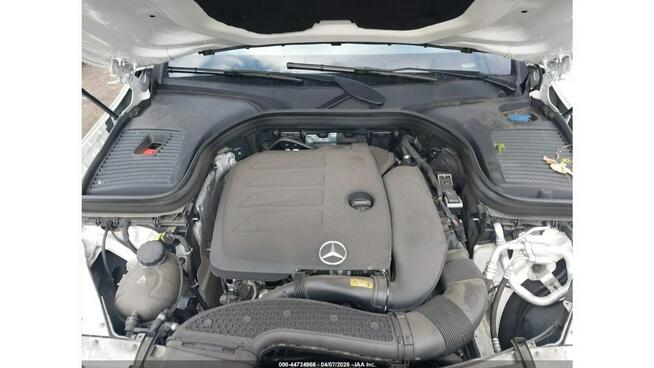 Mercedes GLC 300 / 4Matic / pakiet AMG / niski przebieg