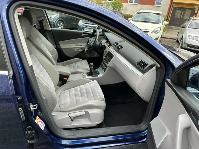 Volkswagen Passat 1,8b Highline,pół skóry,podg szyba front i fotele,ksenony,drugie koła