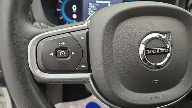 Volvo XC 60 B4 D AWD Core aut ! Z Polskiego Salonu ! Faktura Vat !