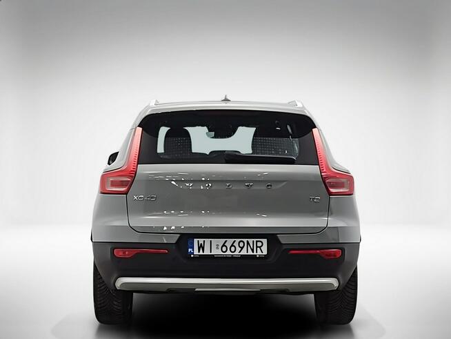 Volvo XC 40 T2 Core aut ! Z Polskiego Salonu ! Faktura Vat !