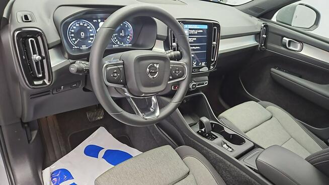 Volvo XC 40 T2 Core aut ! Z Polskiego Salonu ! Faktura Vat !