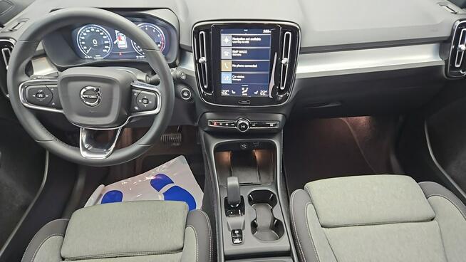 Volvo XC 40 T2 Core aut ! Z Polskiego Salonu ! Faktura Vat !