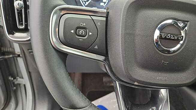 Volvo XC 40 T2 Core aut ! Z Polskiego Salonu ! Faktura Vat !