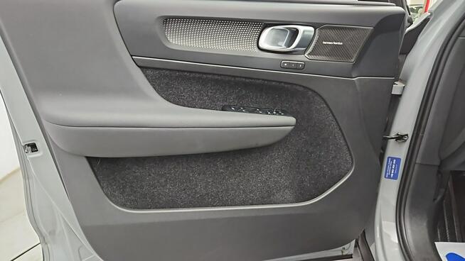 Volvo XC 40 B3 Plus Dark aut ! Z Polskiego Salonu ! Faktura Vat !
