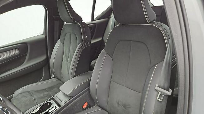 Volvo XC 40 B3 Plus Dark aut ! Z Polskiego Salonu ! Faktura Vat !