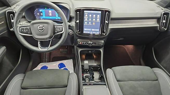 Volvo XC 40 B3 Plus Dark aut ! Z Polskiego Salonu ! Faktura Vat !