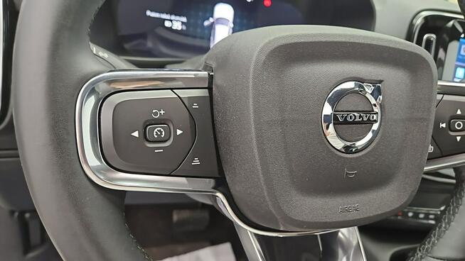 Volvo XC 40 73kWh P6 Recharge Core ! Z Polskiego Salonu ! Faktura Vat !
