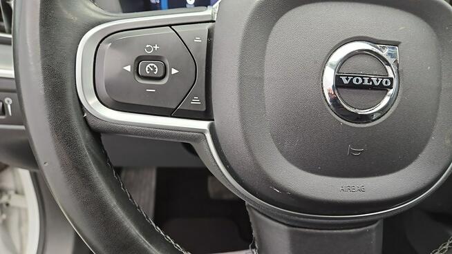 Volvo XC 60 B4 D AWD Core aut ! Z Polskiego Salonu ! Faktura Vat !