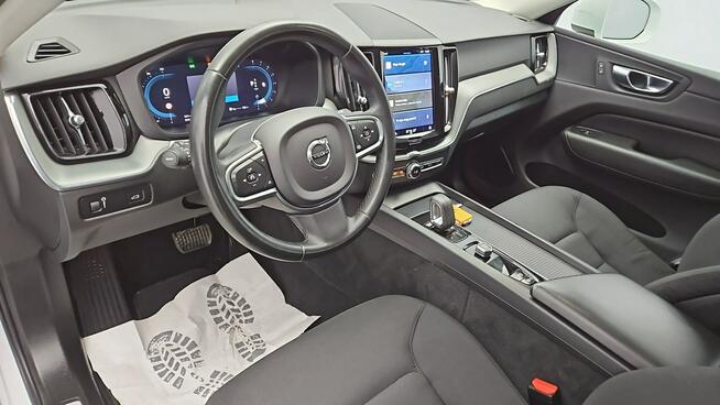 Volvo XC 60 B4 B Momentum Pro aut ! Z Polskiego Salonu ! Faktura Vat !