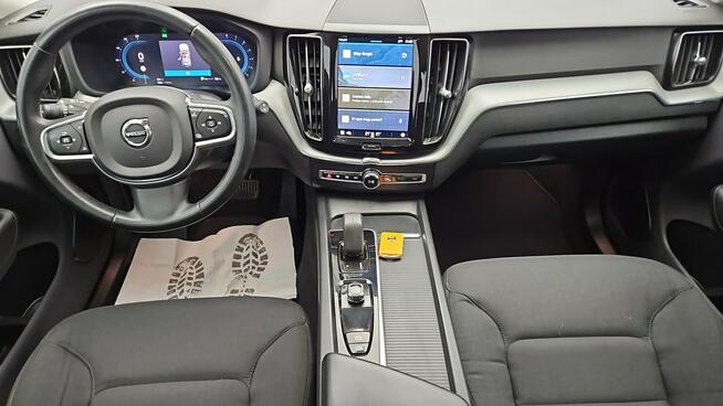 Volvo XC 60 B4 B Momentum Pro aut ! Z Polskiego Salonu ! Faktura Vat !