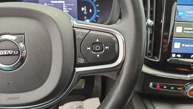 Volvo XC 60 B4 B Momentum Pro aut ! Z Polskiego Salonu ! Faktura Vat !