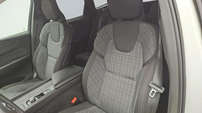 Volvo XC 60 B4 B Core aut ! Z Polskiego Salonu ! Faktura Vat !
