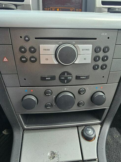 Opel Vectra Benzyna 1.6 - 198tys km - 2004r
