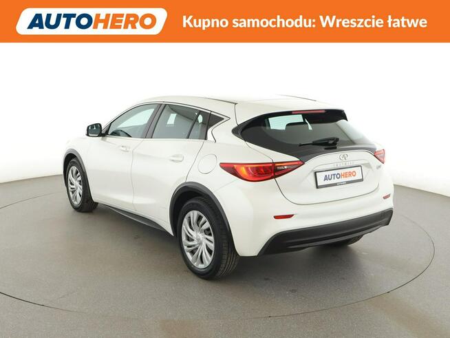 Infiniti Q30 Bluetooth ks.serwisowa