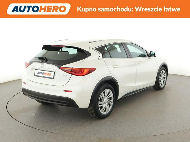 Infiniti Q30 Bluetooth ks.serwisowa