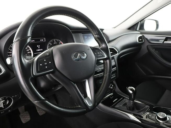 Infiniti Q30 Bluetooth ks.serwisowa