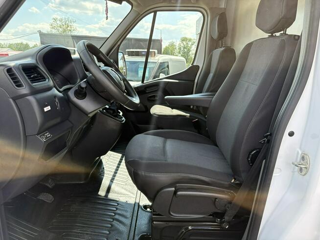 Renault Master kontener niskopodwoziowy niskopodłogowy