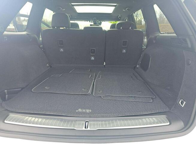 Jeep Grand Cherokee SUMMIT / AWD / niski przebieg / mała szkoda