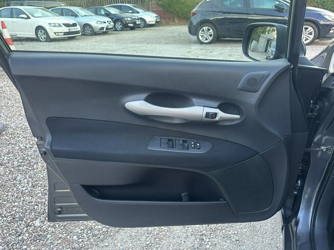 Toyota Auris 1.4 benzyna 96KM/5 drzwi/Automatyczna klimatyzacja/Zamiana/Kredyt
