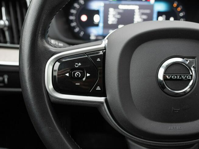 Volvo XC 60 WND6115A#B4 D AWD INSCRIPTION Nawigacja Cz.cof LED Salon PL VAT23%