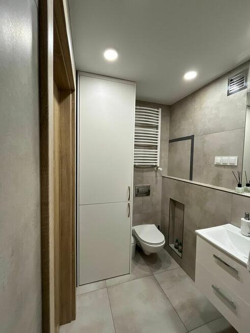 2-pokojowe 59,9 m² | balkon | winda | – Wyb. Korzeniowskiego