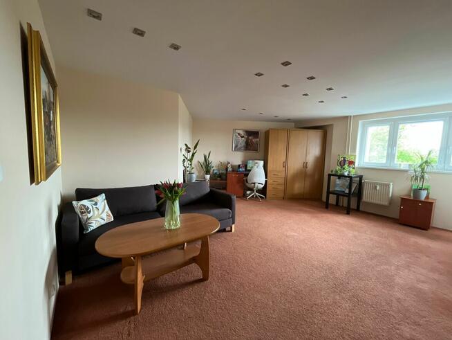 2-pokojowe 59,9 m² | balkon | winda | – Wyb. Korzeniowskiego