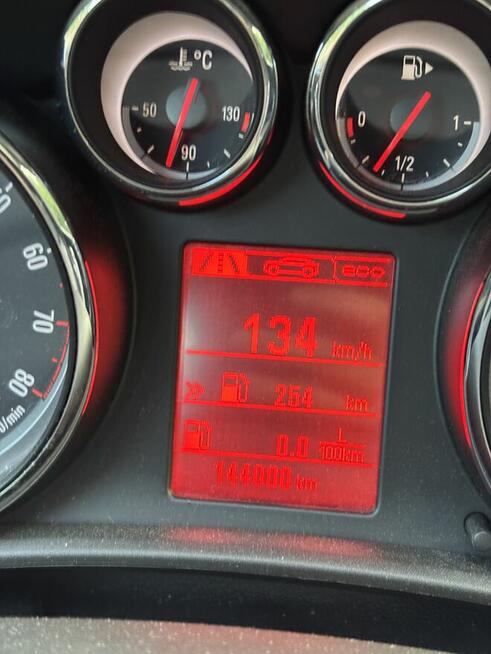 Opel Astra J