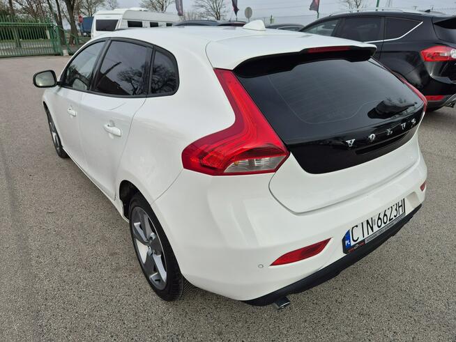 Volvo V40 2.0D 120KM D2