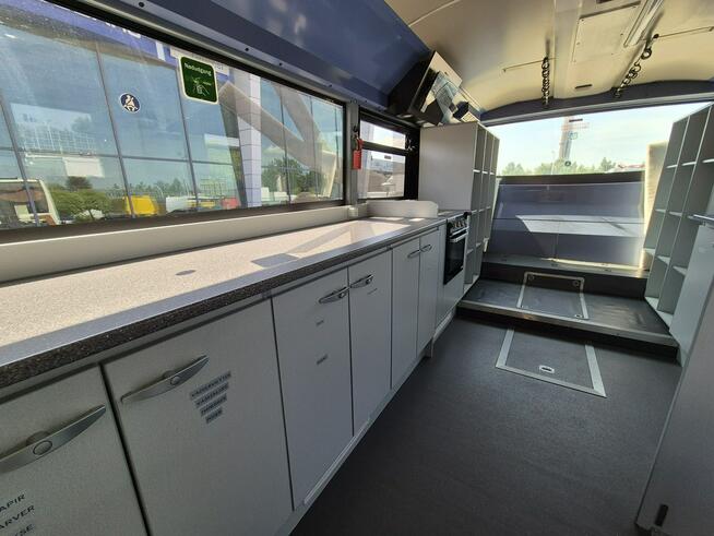 Irisbus 330S - Kamper AUTOBUS KAMPER / AUTOBUS/ NOWA ZABUDOWA / SOLAR NA DACHU / ŁAZIENKA / KUCHENKA