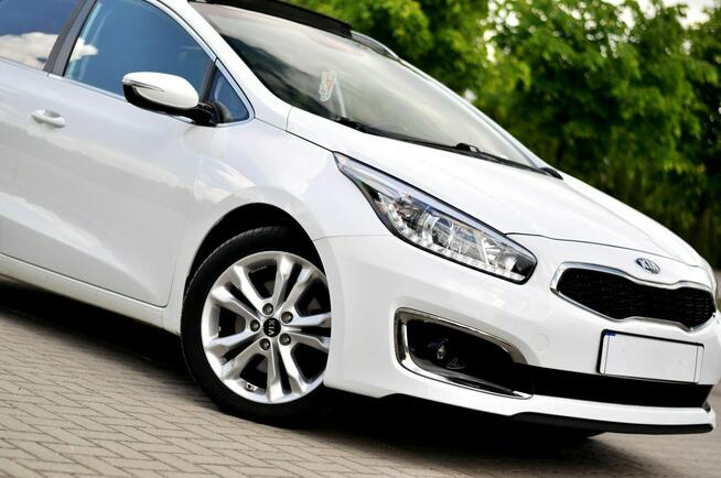 Kia Cee'd 1,6CRDi 110 Km Lift Led Panorama Navi Klimatronik Kamera Full Opcja