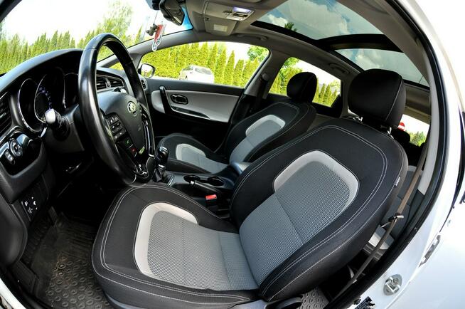 Kia Cee'd 1,6CRDi 110 Km Lift Led Panorama Navi Klimatronik Kamera Full Opcja